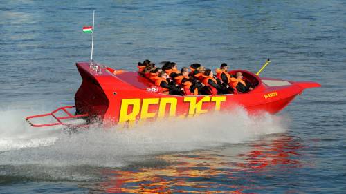 Bevállalós gyerekeknek Driftelés a Dunán REDJET motorcsónakkal 3