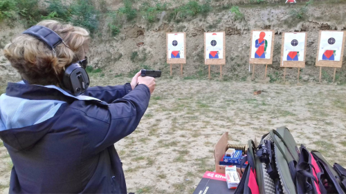 BASIC Pisztolyos élménylövészet Győr mellett a Ballistic lőtéren 7