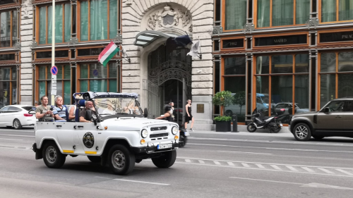 Éjszakai városnéző túra UAZ Hunterrel 6 fő részére 2