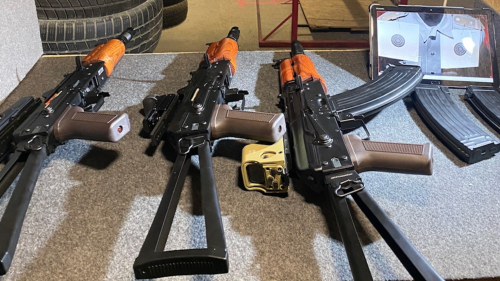 Airsoft harc egymás ellen taktikai labirintusban Cegléden 20