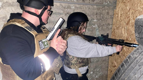Szituációs gyakorlás profi airsoft fegyverekkel Cegléden 13