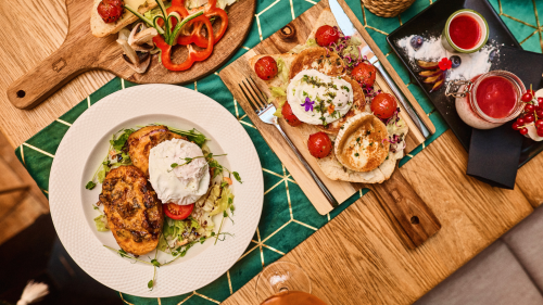 Eggscuse Me?! – Bottomless Brunch Budapest belvárosában 14