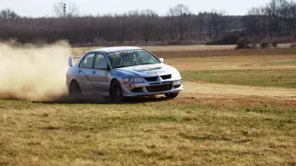 Mitsubishi Lancer Evoval 1,5 km-es rallycross pályán Sopron mellett