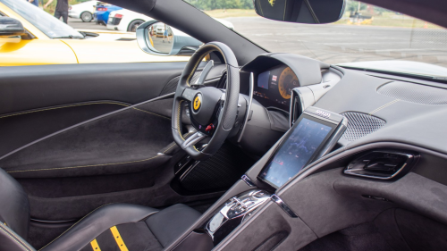 Vezess Ferrari Roma szuperautót a Kakucs Ringen 7