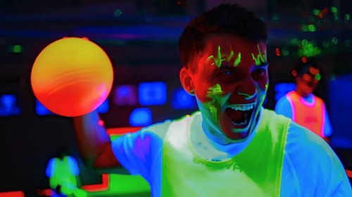 Dobd be magad! – Neon Dodgeball, azaz UV Kidobós élmény Budapesten 7