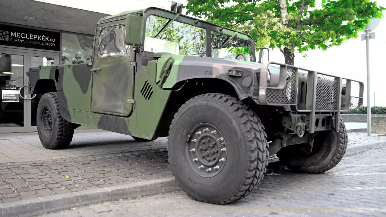 Igazi katonai Hummer, HUMVEE utcai élményvezetés fő kép
