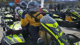 Gokartozás a Hungaroring gokartpályáján/ 3 futamos menetre kosár