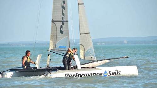 Katamaránnal a Balatonon 1 fő részére 4