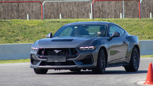 Mustang GT 2024 élményvezetés az M-Ringen – hétköznap/hétvégén 12