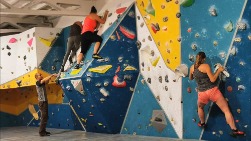 Mászás, kihívás, közös kaland! – Páros boulder falmászás Egerben 3