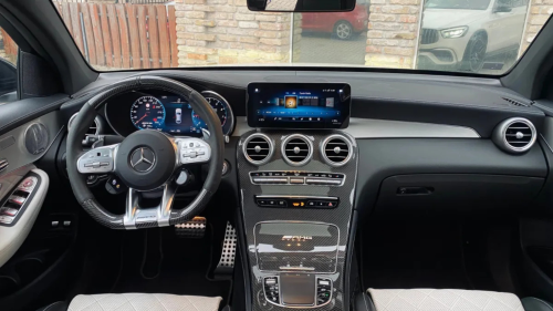 Mercedes AMG GLC 63S utcai élményvezetés 3