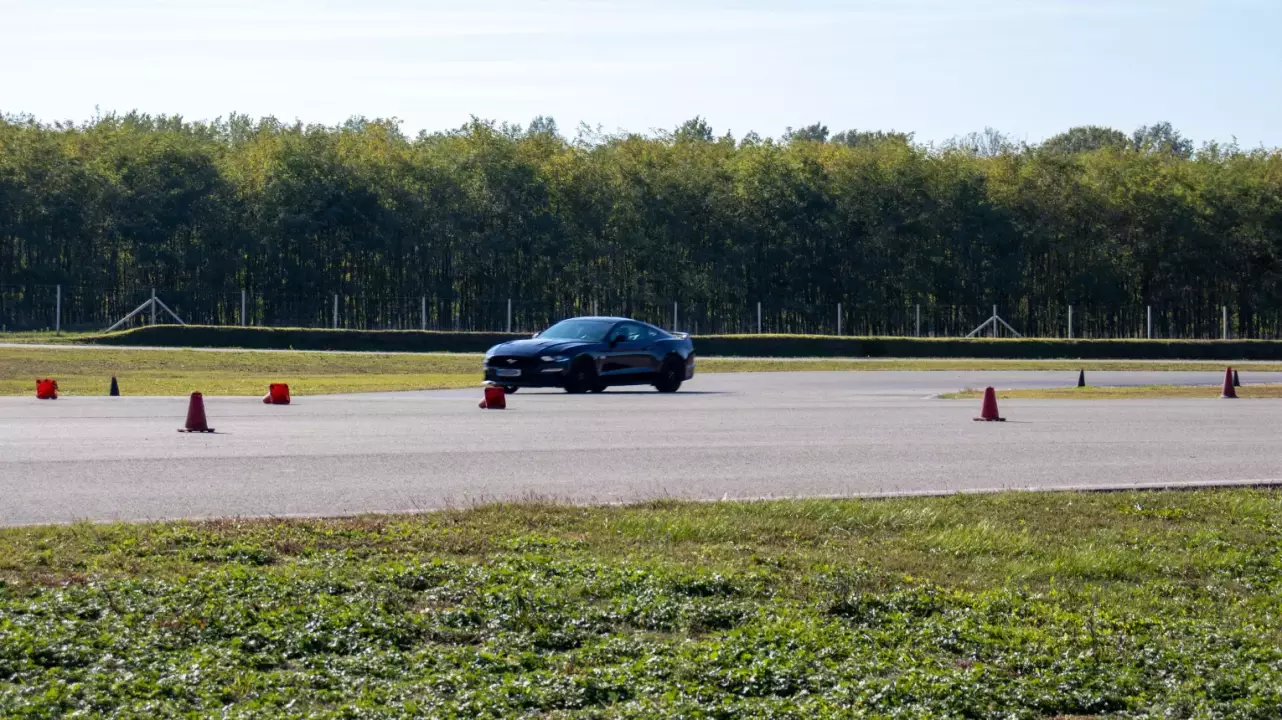 Mustang GT 2021 élményvezetés az M-Ringen – hétköznap/hétvégén fő kép