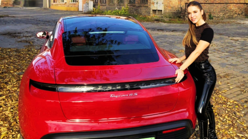 Porsche Taycan 4S bérlése – esküvőre, fotózásra, filmforgatásra és egyéb rendezvényekre! 8