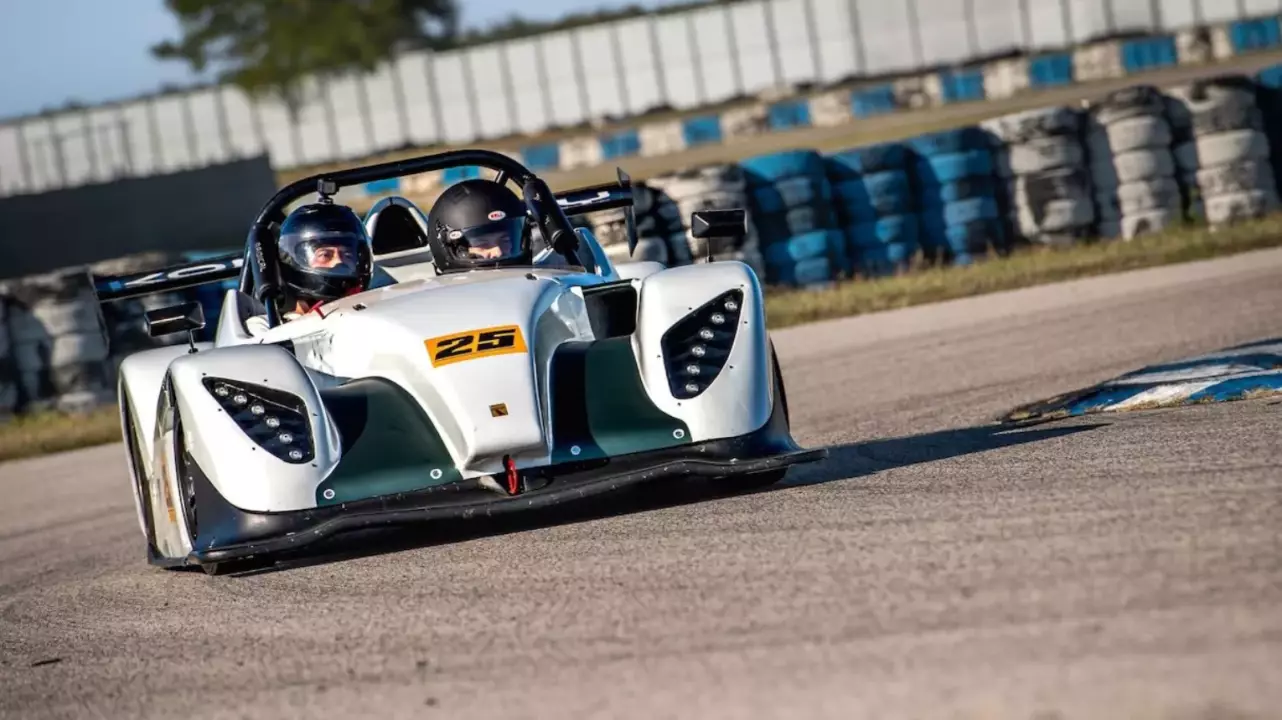 Radical SR1 élményautózás az EuroRingen fő kép